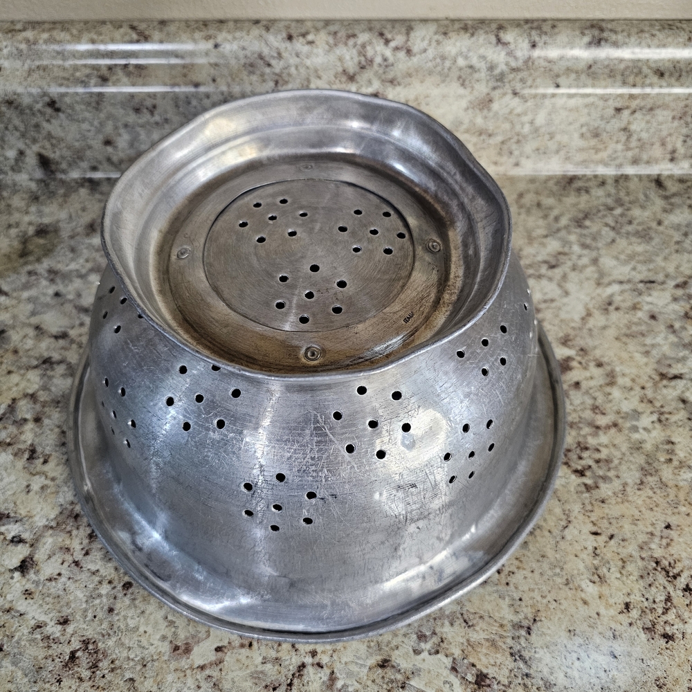 "Vintage" Stainless Steel Colander - Picture 5 of 13